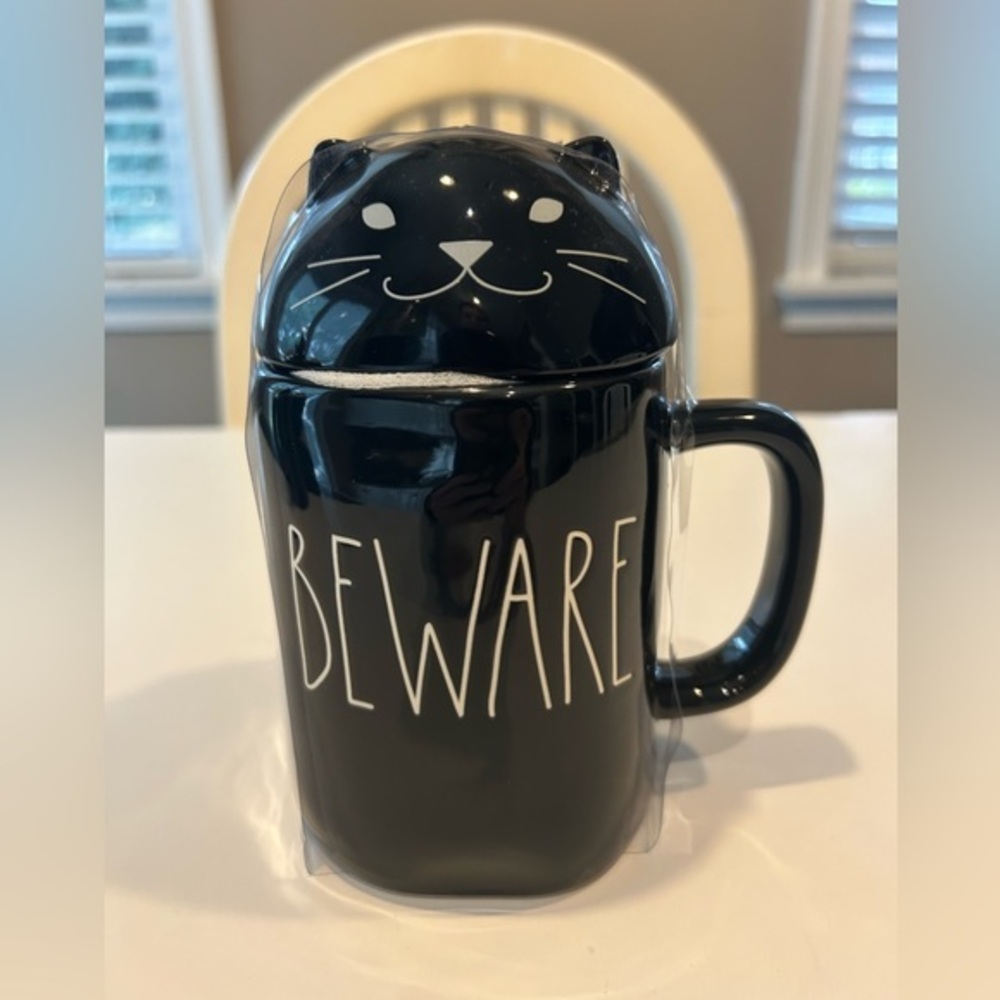 RAE DUNN BLACK HALLOWEEN MUG WITH CAT TOPPER BEWARE - BRAND NEW WITH SEAL